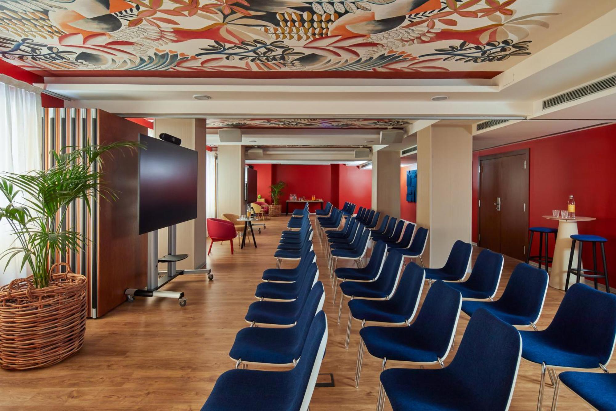 Hotel Indigo Granvia Plaza Espana, An Ihg